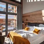 22 Summits Boutique