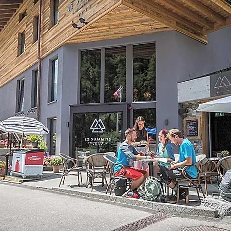 22 Summits Boutique 4*