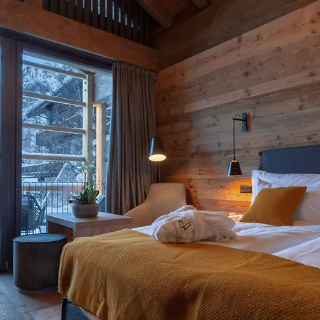 22 Summits Boutique Hotel 4*