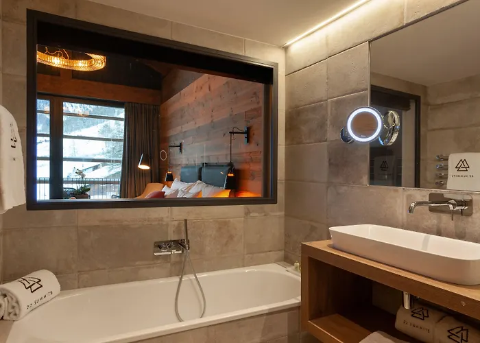 22 Summits Boutique 4*